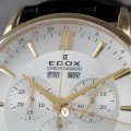 Chronographe de fabrication suisse avec jour, date et mois Collection Printemps-Eté Edox