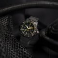 Swiss Made Black Carbon Watch with date bubble Collection Printemps-Eté Luminox